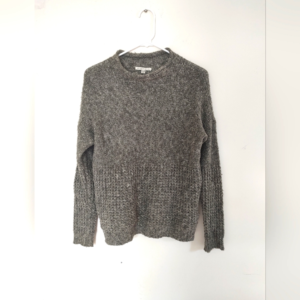 American Eagle Sweater 🤍